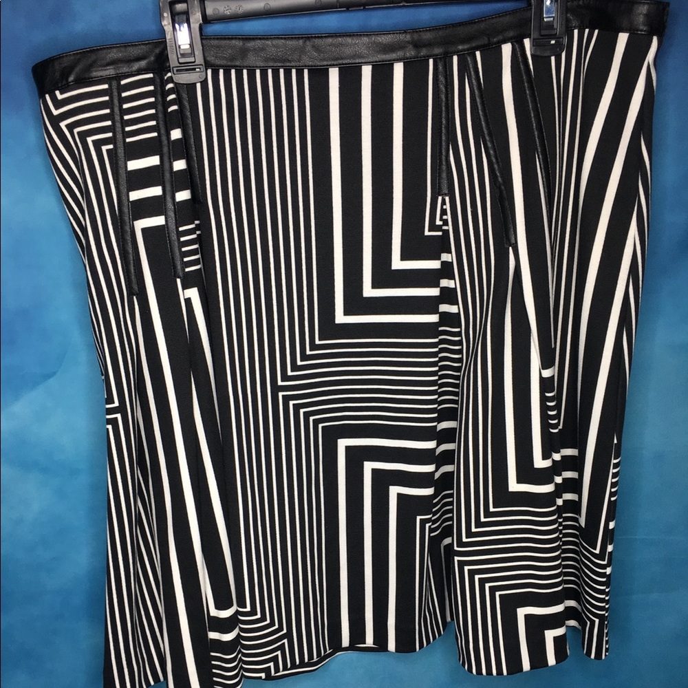 NWT CALVIN KLEIN Faux Leather Trimmed Skirt
